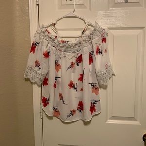 Midcut off shoulder shirt